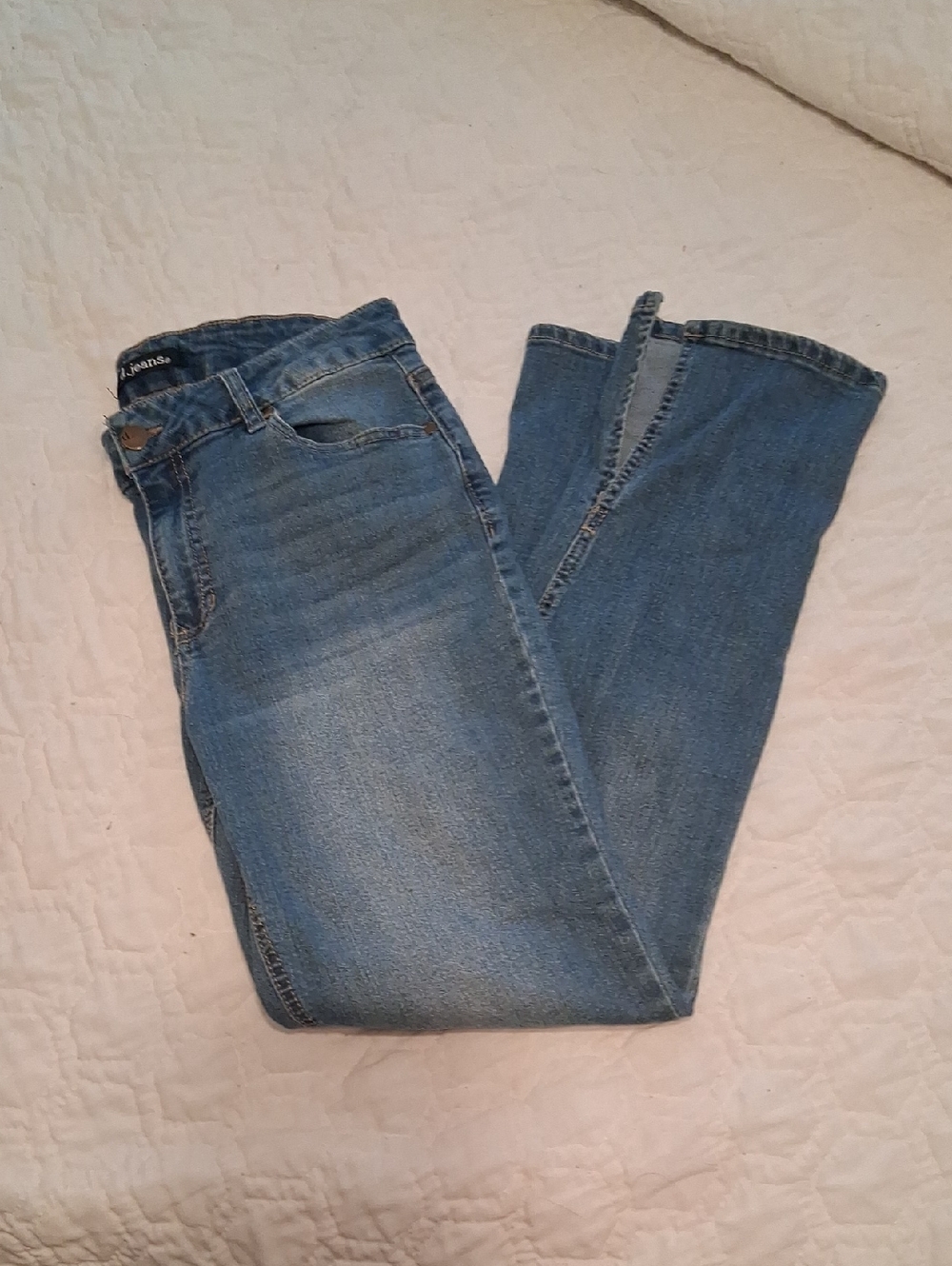 d. jeans Women's Boot Cut Jeans in Mid Blue